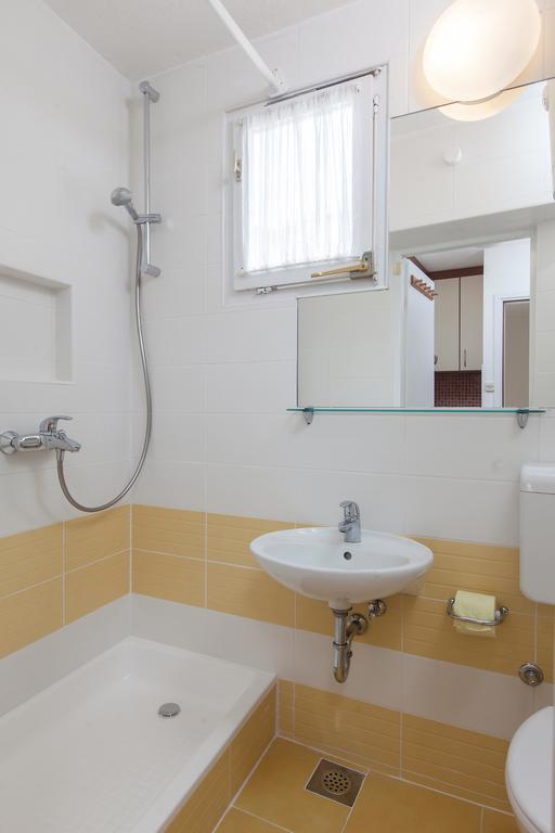 Apartments Potts Point Макарска Стая снимка